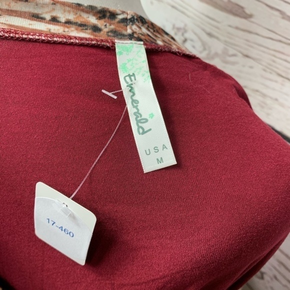 NWT Emerald Burgundy Print Raglan Tunic - Picture 6 of 7